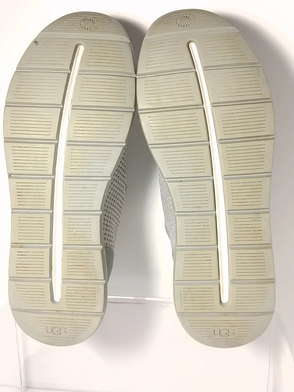 UGG Tay Sneakers. Gray. Women's Size 7.5 - Picture 16 of 16